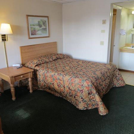 Pine Crest Motor Lodge Holly Springs Экстерьер фото